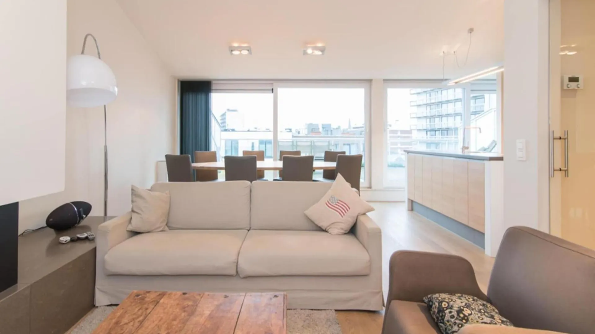 Centrally Located Apartment With Spacious Terrace Ostend