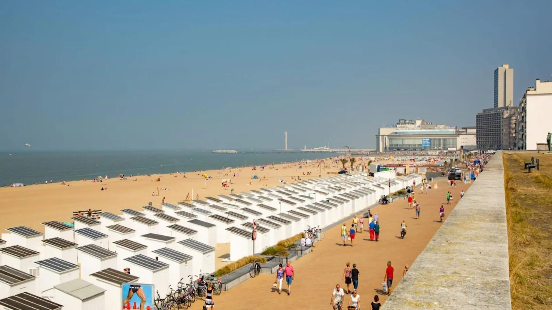 Centrally Located Apartment With Spacious Terrace Ostend 0*,