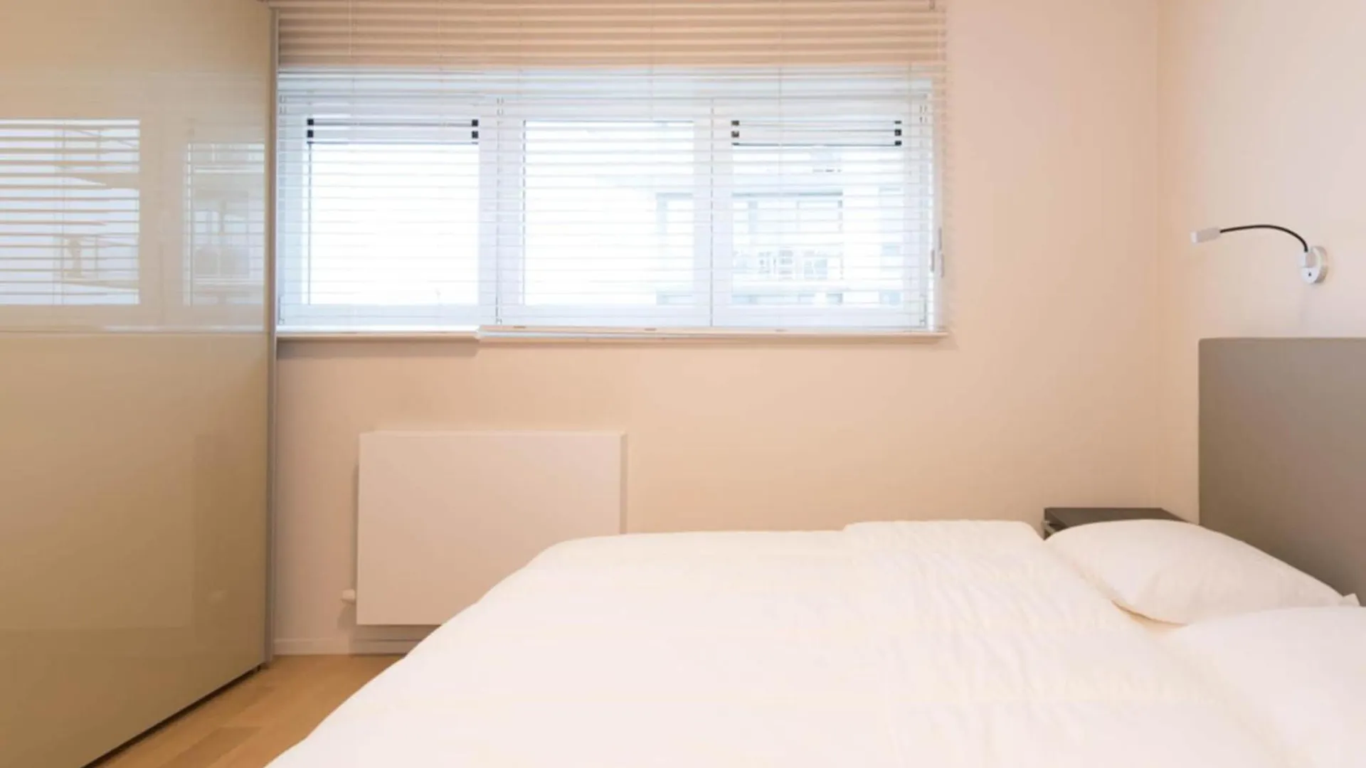 Centrally Located Apartment With Spacious Terrace Ostend