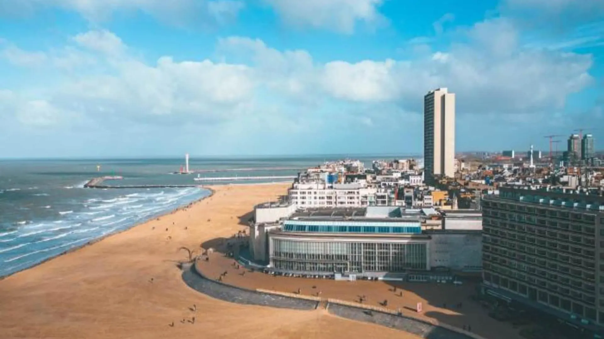 Centrally Located Apartment With Spacious Terrace Ostend